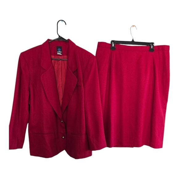 Vintage Panther 2Piece Skirt Suit 24W Red Long Sleeve Button Up Career - Picture 1 of 15